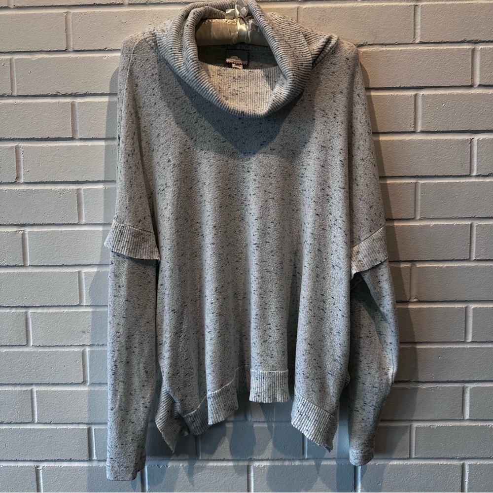 Anthropologie 9N15 poncho sweater white with blue speckles